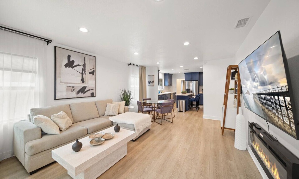 Lawndale House | Hidden South Bay Gem Manhattan/Redondo Beach