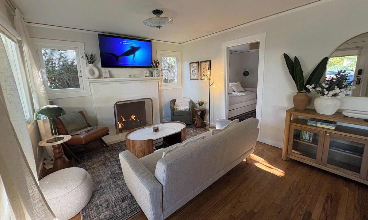 Westside House | Historic 3-bdrm Santa Barbara Bungalow - remodeled, fenced yard, dog friendly