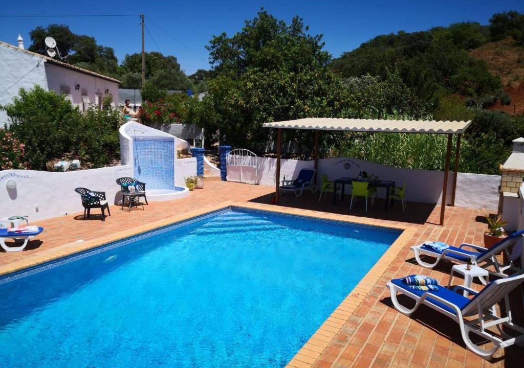 Amendoeira House | Holiday Home Berghütte Villa Romao by Interhome