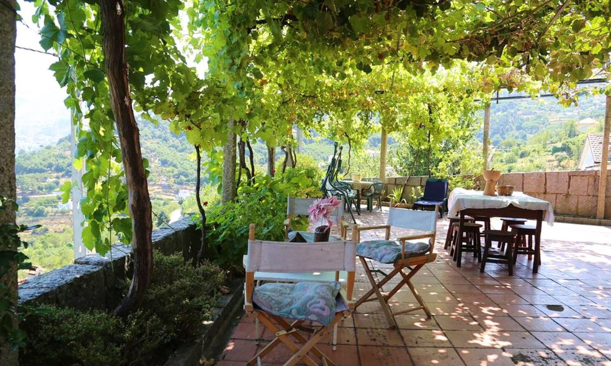 Resende House | Homerez - Nice house for 4 ppl. with balcony at Resende