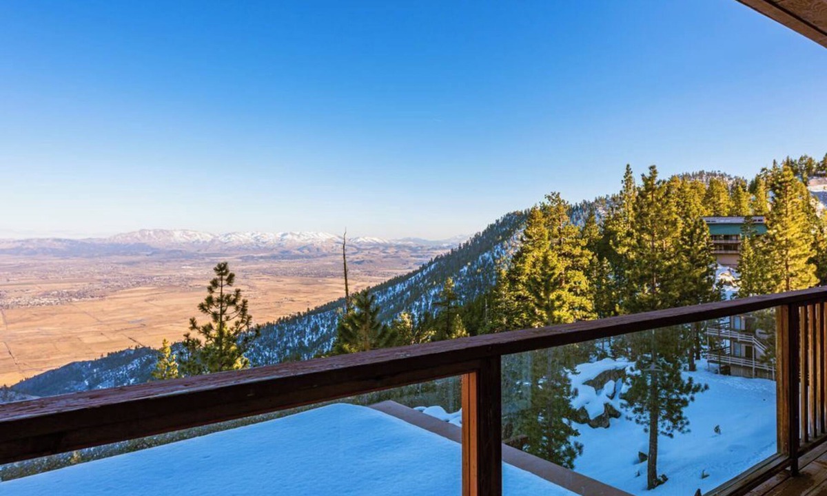 Tahoe Village Condo | Honeymoon Lodge With Breath Taking Views Of The Valley (SL281A)