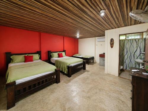 Drake Bay Bed & Breakfast | Hostel Osa Tucan Drake