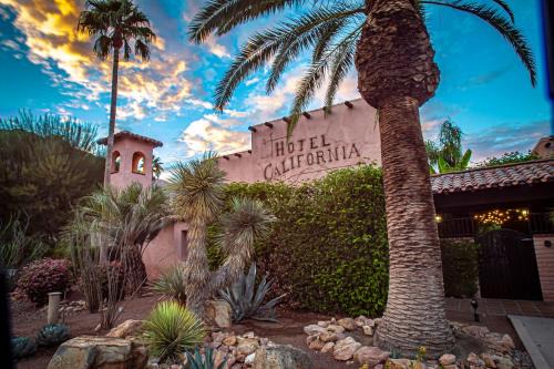 Tahquitz River Estates Hotel | Hotel California - A Town & Desert Boutique Hotel