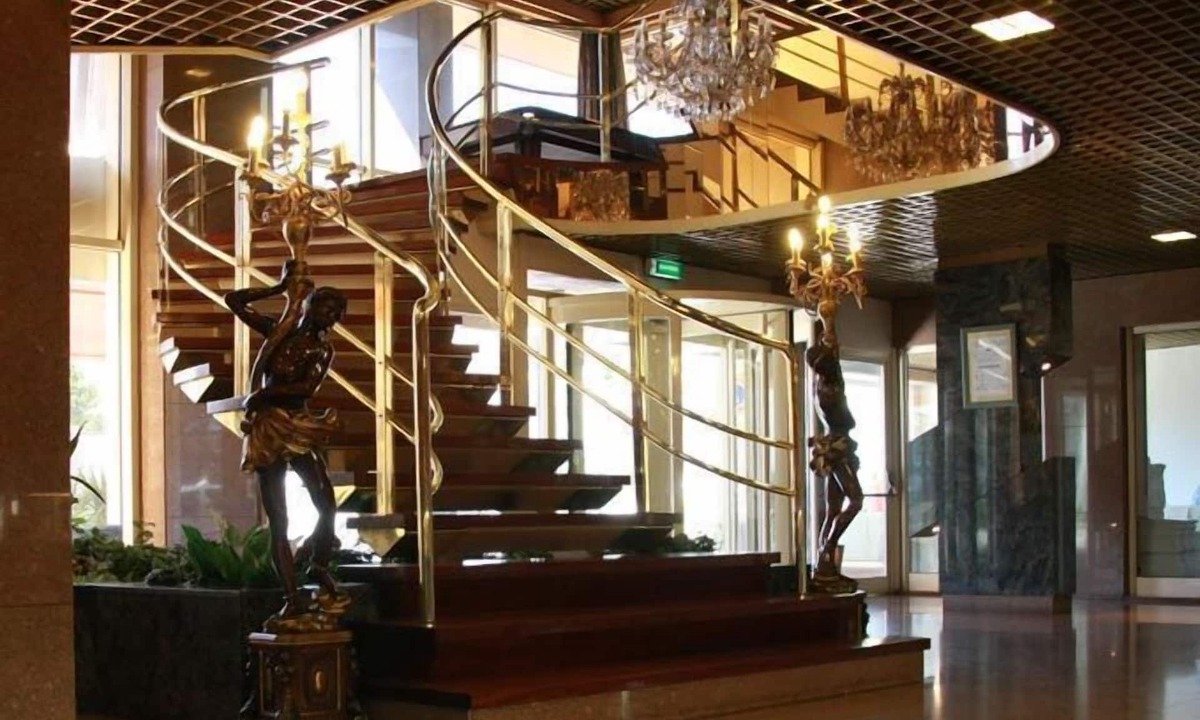 Oliveira De Azemeis Hotel | Hotel Dighton