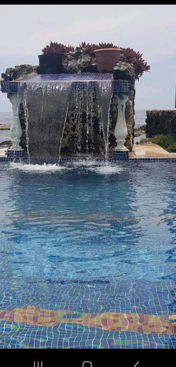 Santa Lucia Hotel | Hotel la Cueva Limon