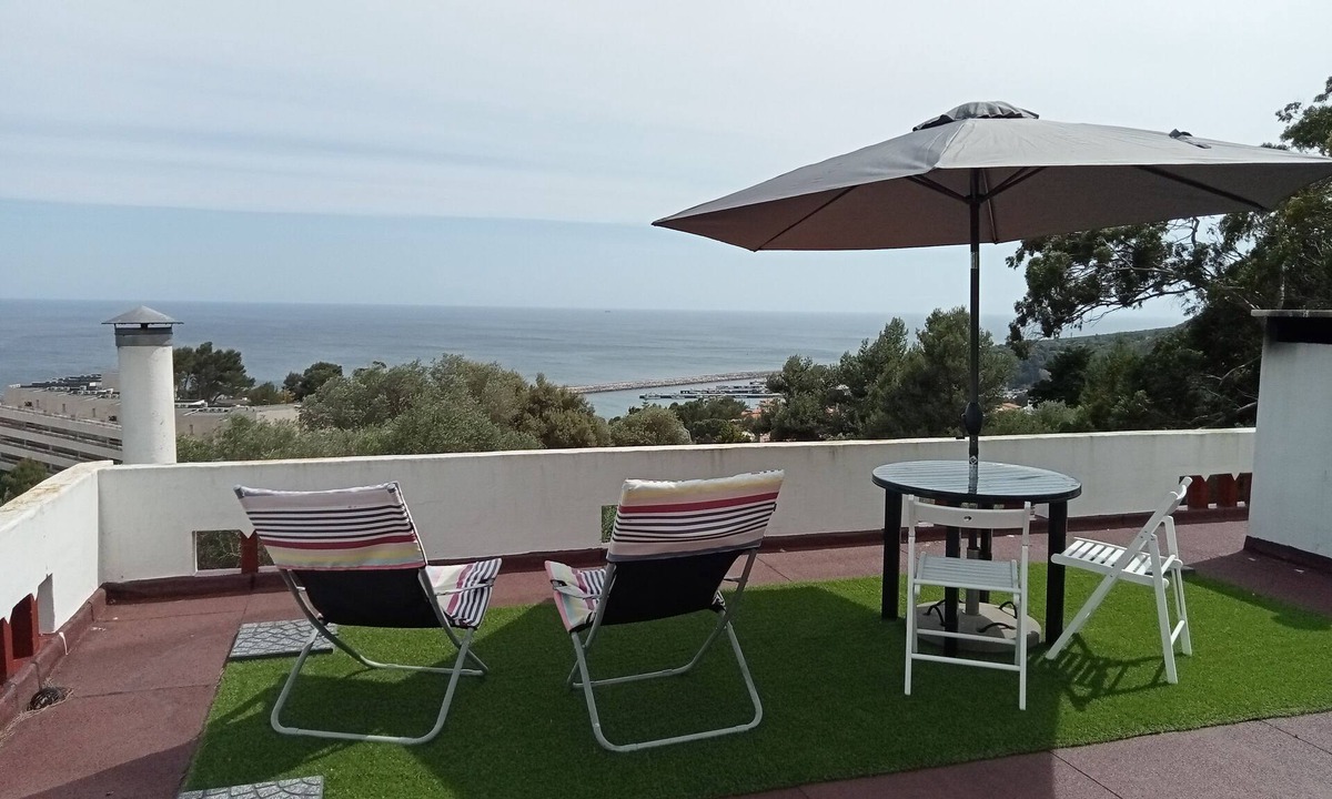 Santiago Cottage | House with sea and castle views
