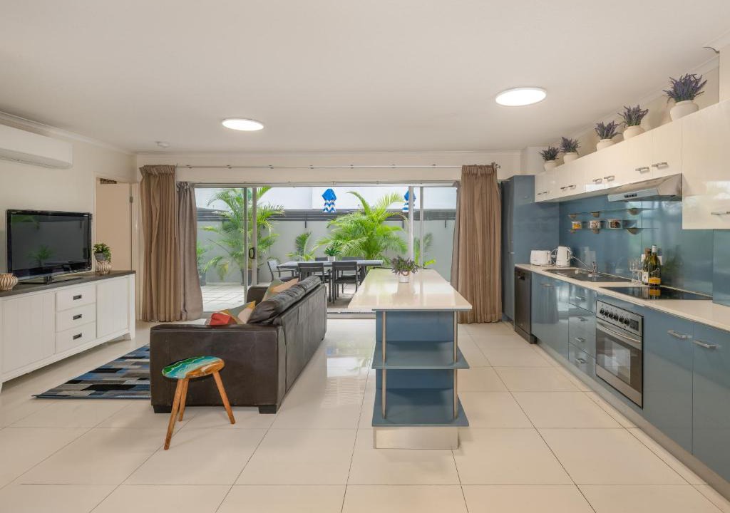 Fortitude Valley Apartment | Huge terrace apartment with free parking in the heart of Fortitude Valley
