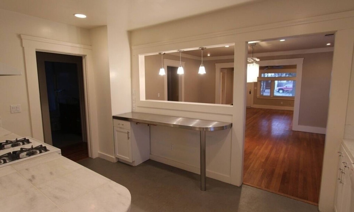 Tower District House | I would welcome everyone to my lovely home in the beautiful tower district area