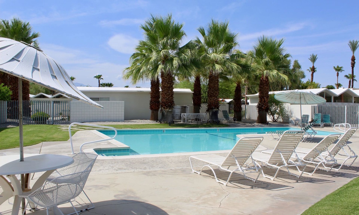 Araby Commons Condo | Iconic Mid Century Modern South Palm Springs