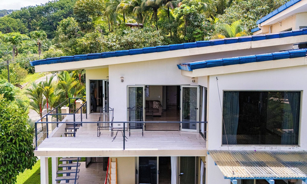 Ballena House | Incredible 3-bedroom house with AC, WiFi in awesome views in Uvita, Osa