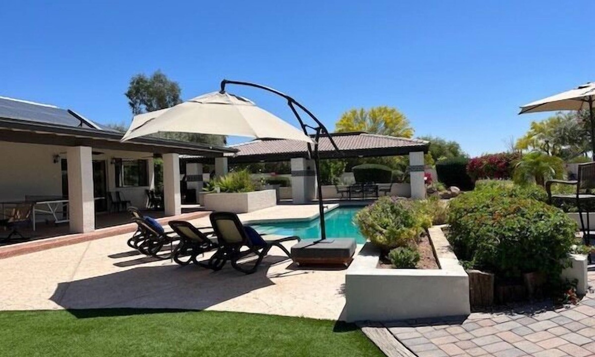 Via De Caballos House | Incredibly spacious Gathering place, Private Pickleball Court, Sleeps 14,