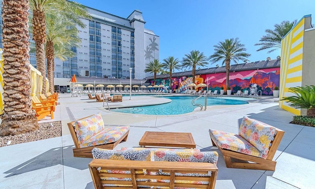 Las Vegas Apartment | International Suite | Vegas Casino Stay