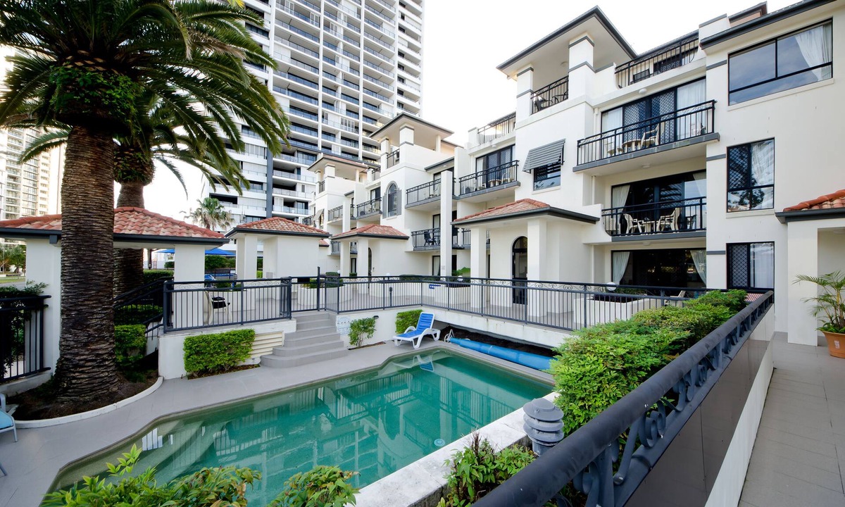 Broadbeach Apartment | Island Beach Resort