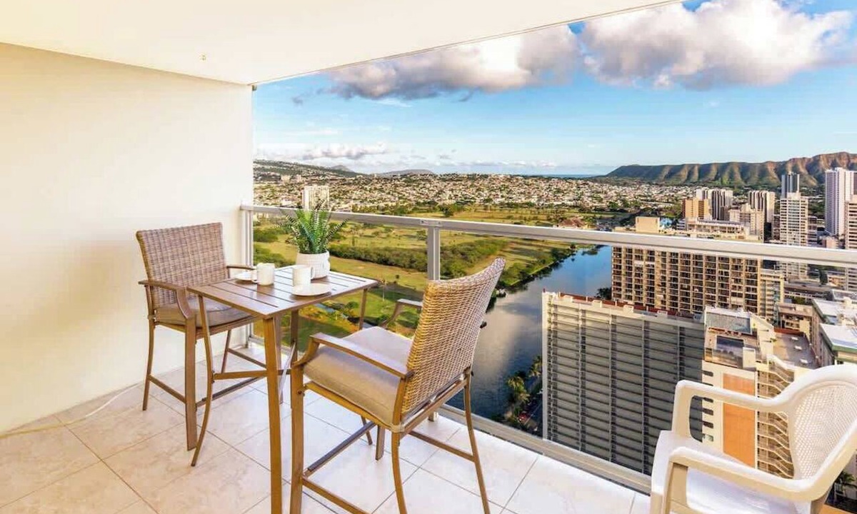 Waikiki Condo | Island Colony studio w/pool & BBQ