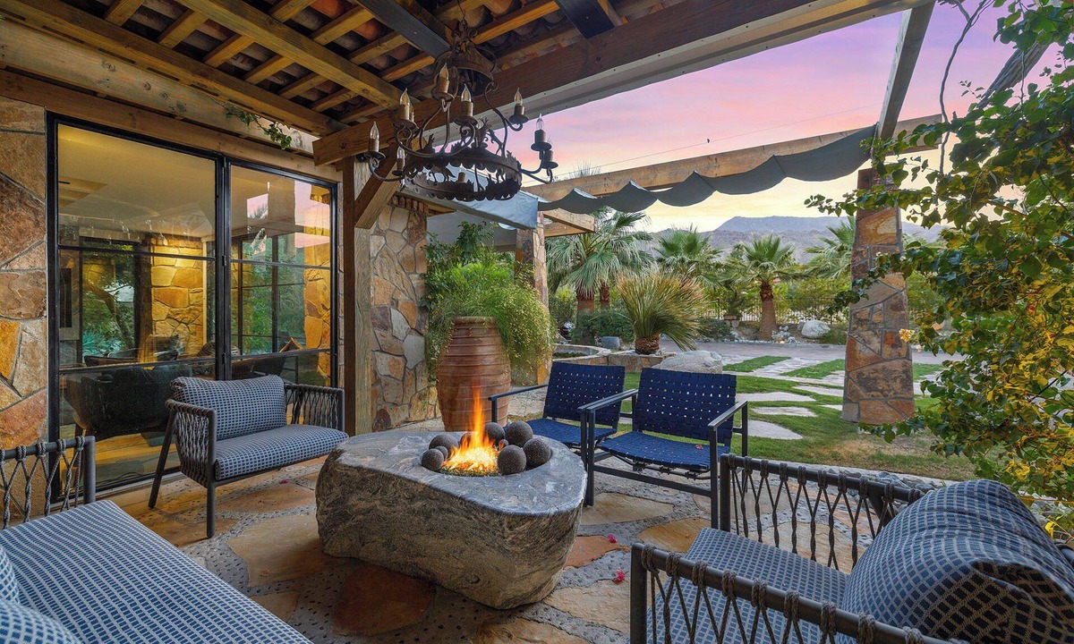Palm Desert House | Jaguar Villa - 6 BR in the Palm Desert hills!