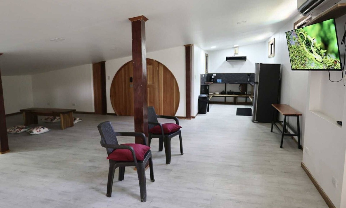 Puerto Viejo de Talamanca Hotel | Japanese Loft w/Smart TV, A/C, Full Kitchen+Pool