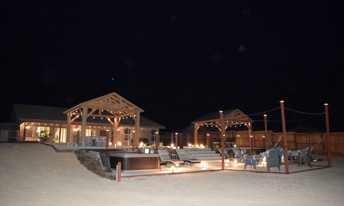 Twentynine Palms House | Joshua Tree National Park-Gorgeous Home-HotTub+Game Rm+Views+EV Charger!