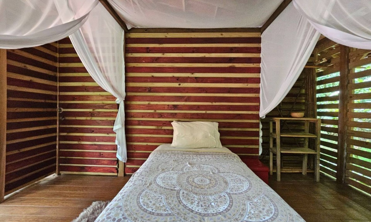 Uvita Cottage | Jungle life casita & private waterfall in Uvita!