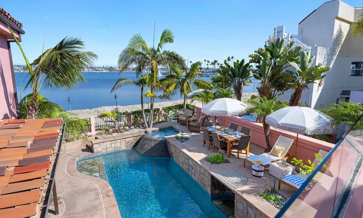 San Diego House | Kanipali Waterfront Pool & Spa Mission Beach