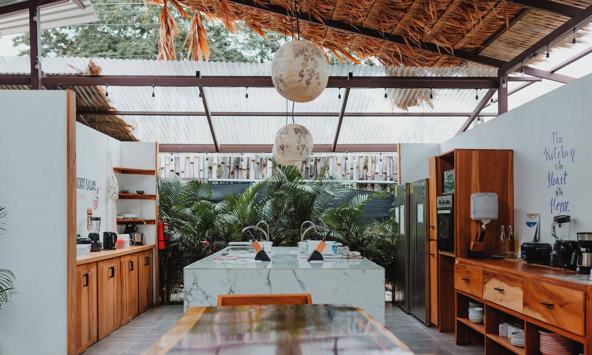 Puerto Viejo de Talamanca Hostel | La Tribu Boutique Hostel for Women