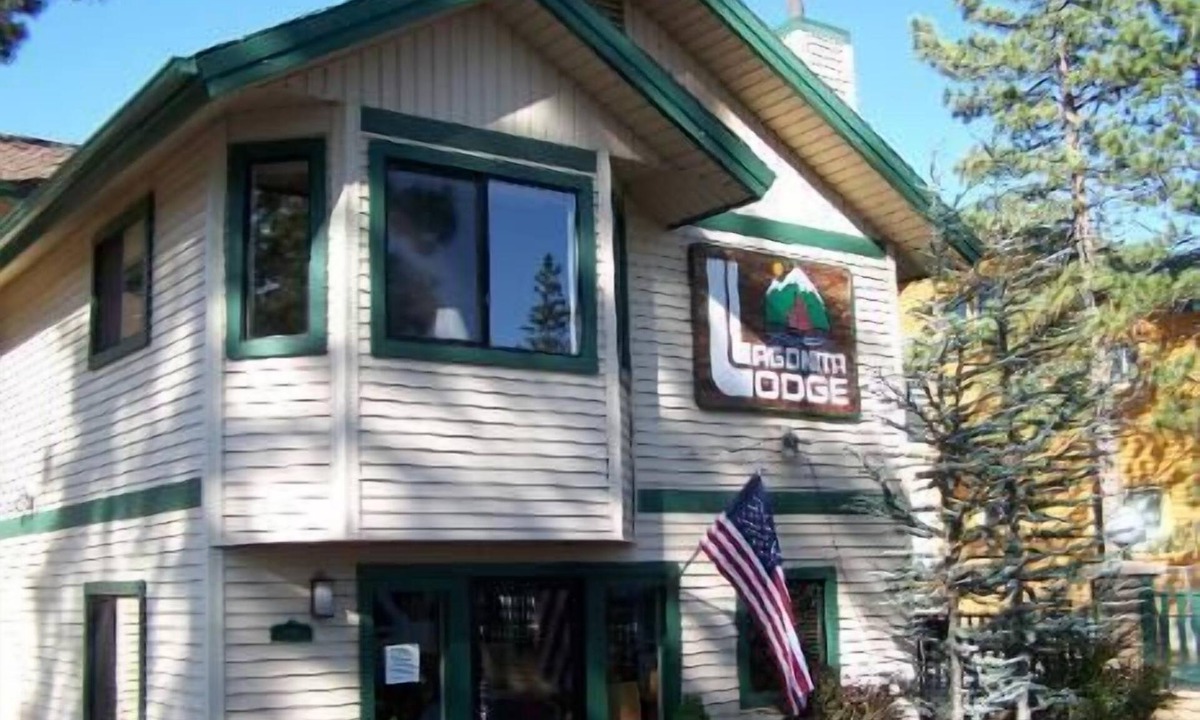 Big Bear Lake Hotel | Lagonita Lodge Resort - Heated Indoor Pool & Spa - Game Room - On The Lake 1