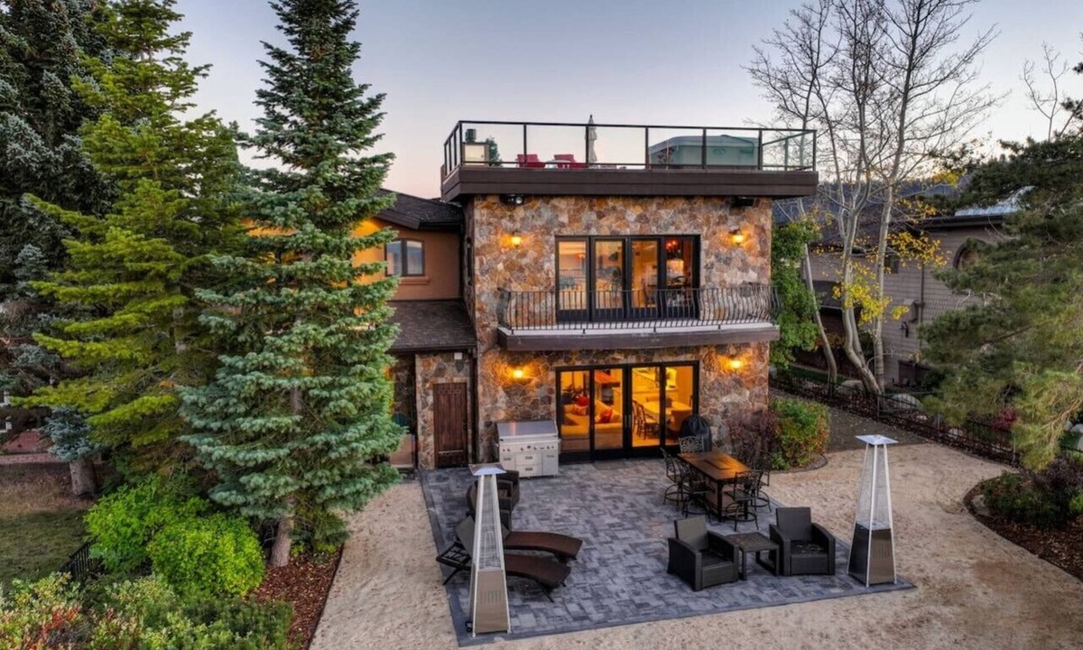 Tahoe Keys Villa | Lake Front Villa w/Rooftop Hot Tub & Private Dock
