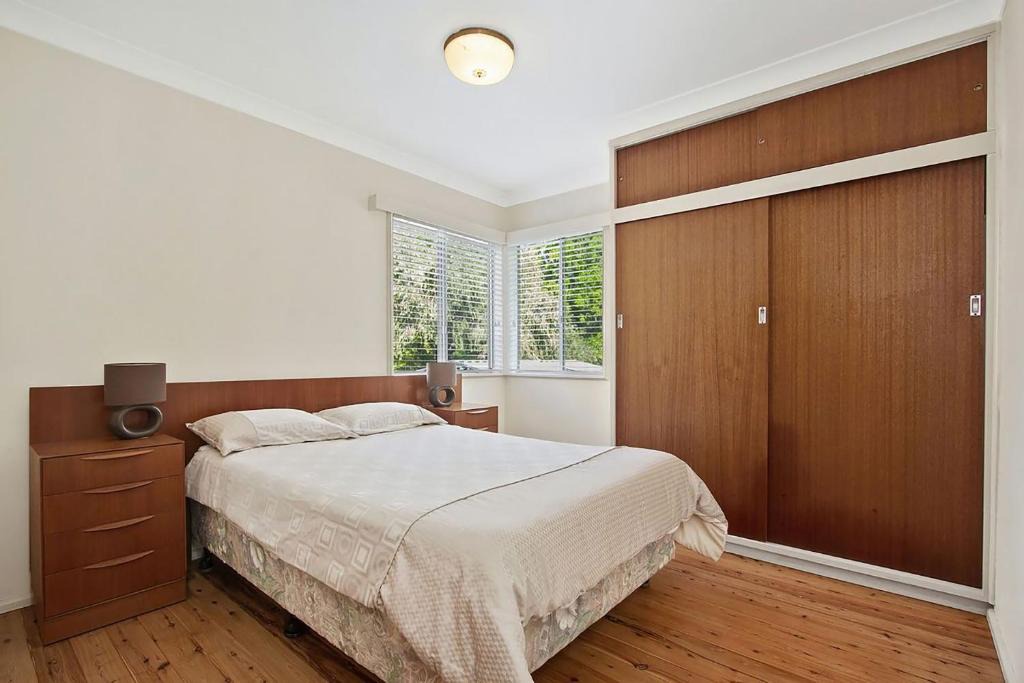 Lake Tabourie House | Lake Frontage