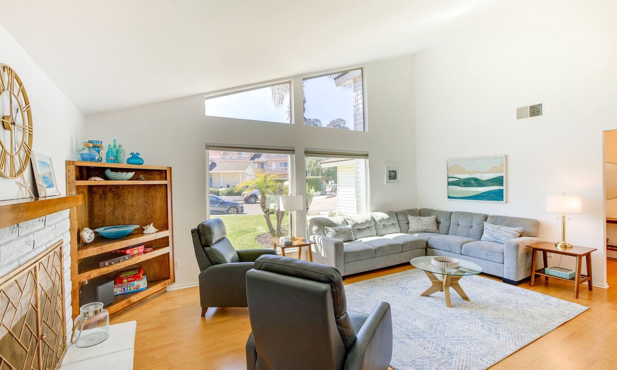 Pismo Beach House | Lakefront Grover Beach Home ~ Walk to Ocean!