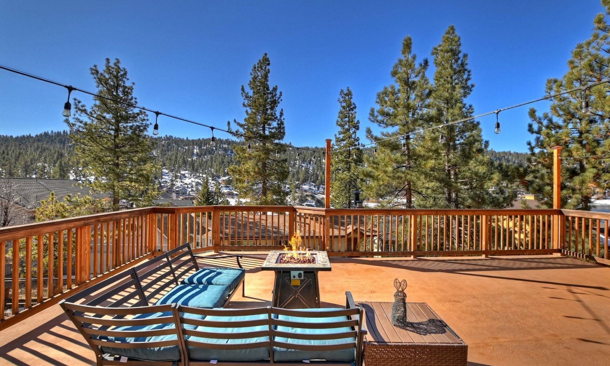 Boulder Bay Cabin | Lakeview Retreat Chalet by Destination Big Bear: Boulder Bay! Lake Views! Outdoor Firepit!