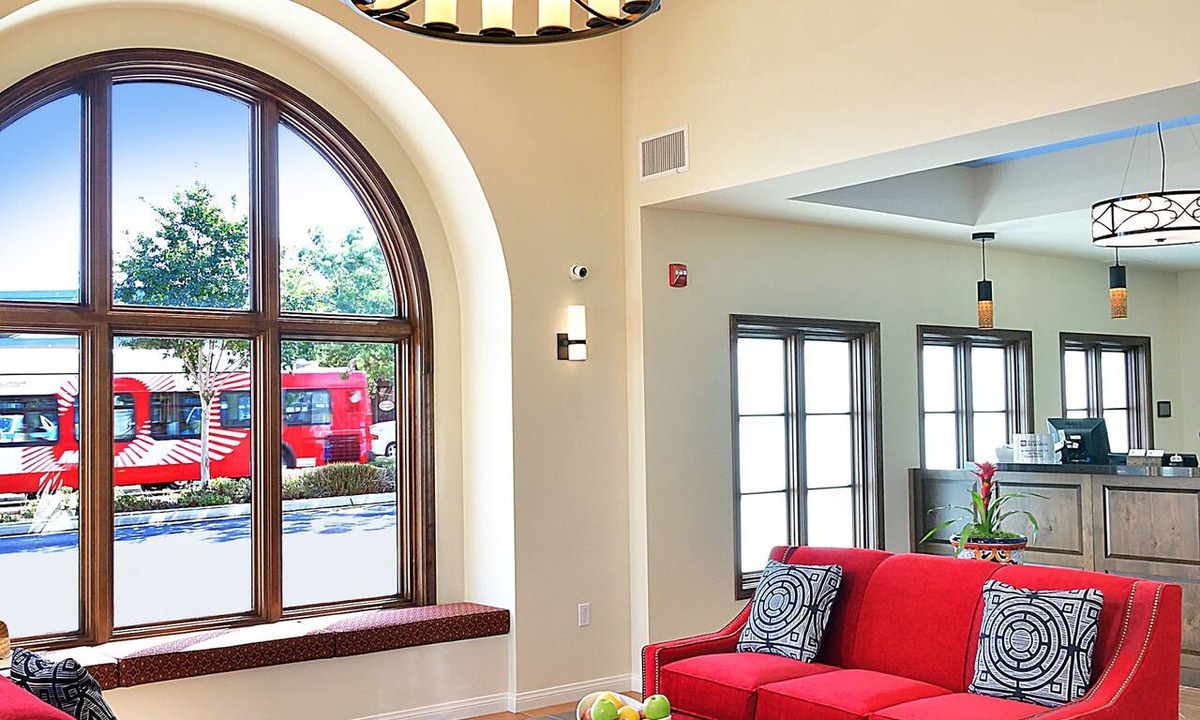 Rolando Village Hotel | Lamplighter Inn & Suites at SDSU
