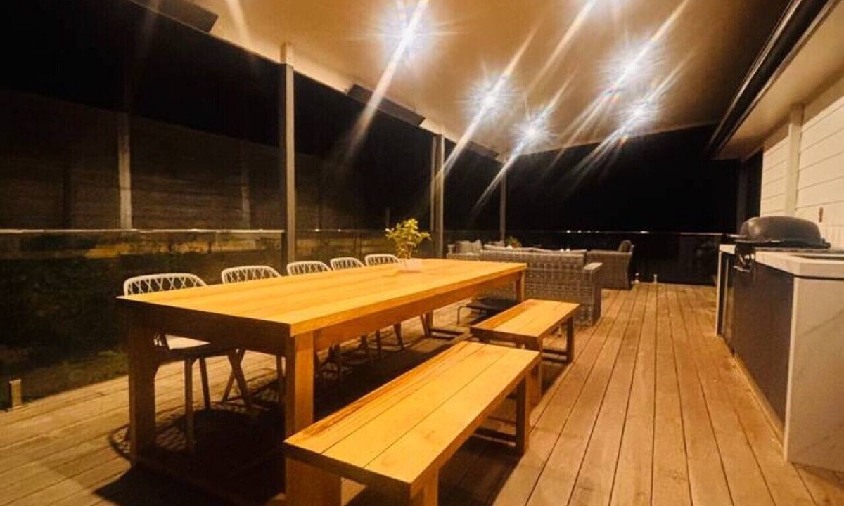 Venus Bay House | Lancaster Lodge. Pet Friendly Multi Family Retreat