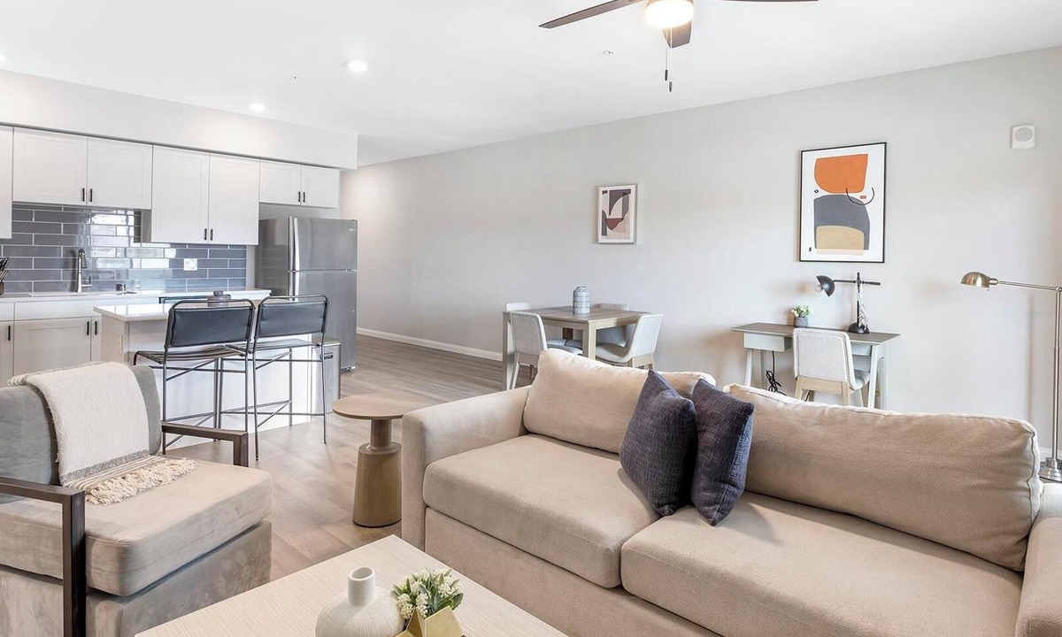 Townsite Apartment | Landing | Amazing 1BD, Pool, Rooftop Lounge