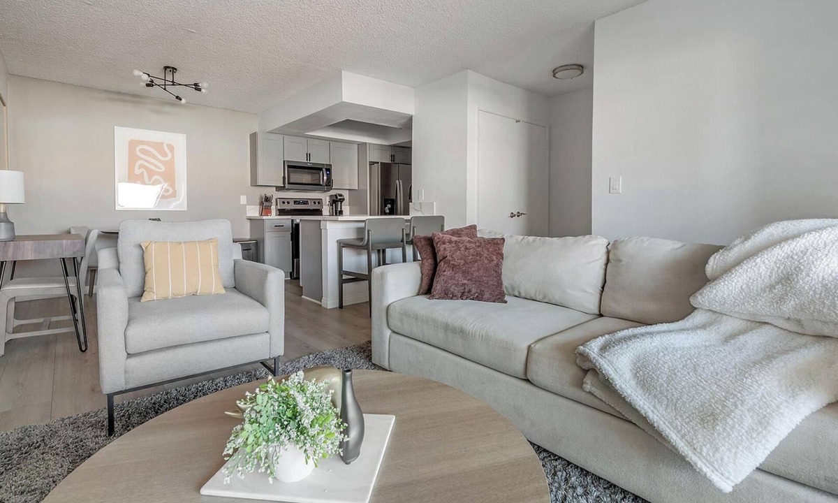 Las Vegas Apartment | Landing | Beautiful 2BD, Courtyard