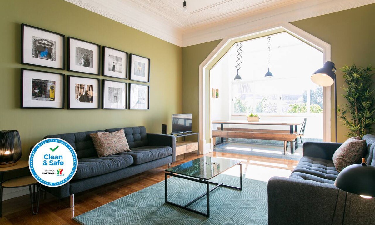 Principe Real Apartment | Large Central with View 3D by Central Hill