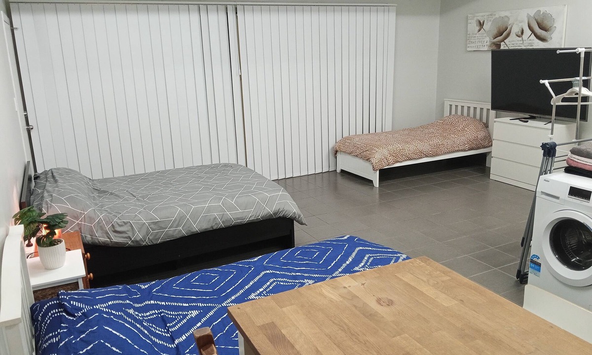 Carina Apartment | Large Self-Serviced Apartment, Opposite from Nature Reserve