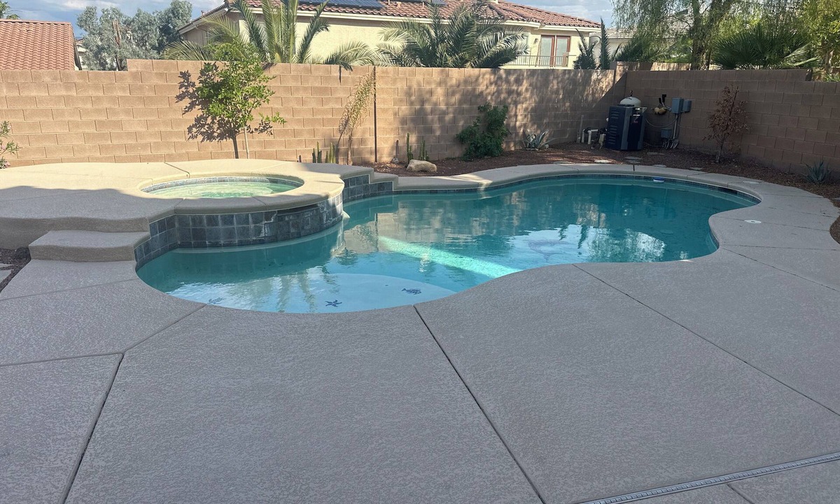Bard House | Las Vegas Spacious 4-bedroom mini mansion with AC, WiFi and much more