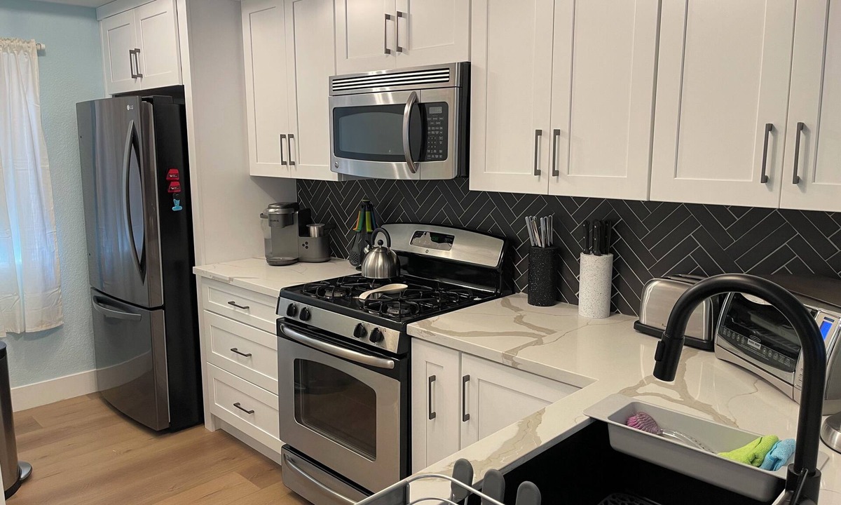 Las Vegas Condo | Las Vegas Strip - Cozy 2-bedroom, 2 - bathroom condo with WiFi, AC, Pool & Gym
