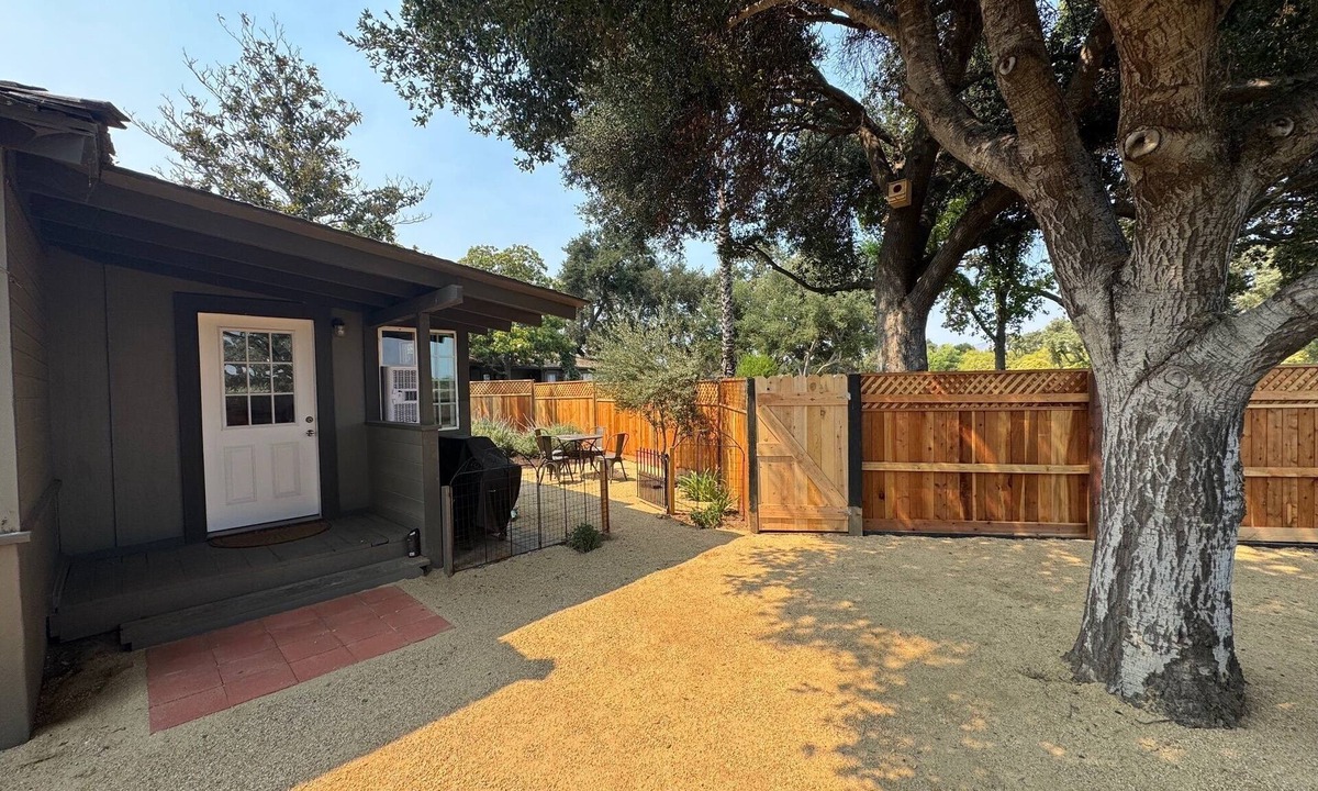 Solvang House | Lavender Farm Carriage House