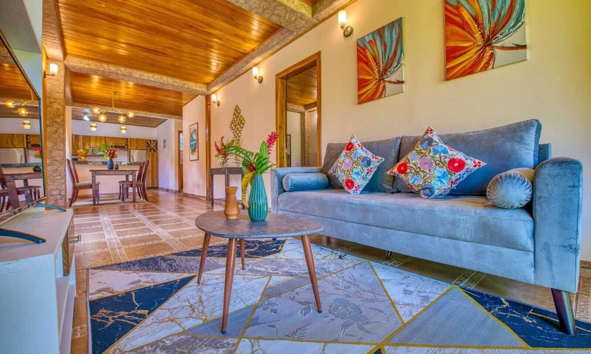 Puerto Viejo de Talamanca Apartment | lazy parrots' luxury apartment#2: ✔pool ✔beach path✔AC