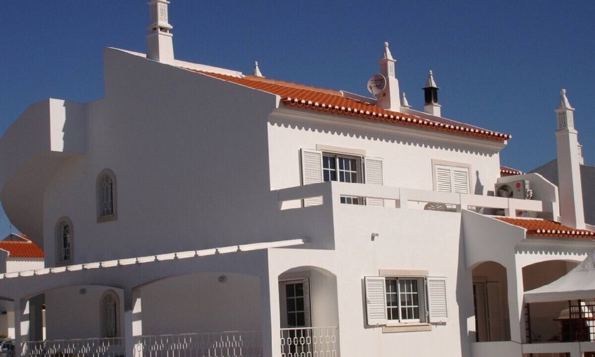 Retur Villa | Lic 11363/AL Wonderful 6 bed 5 bath house with heatable pool close to beach