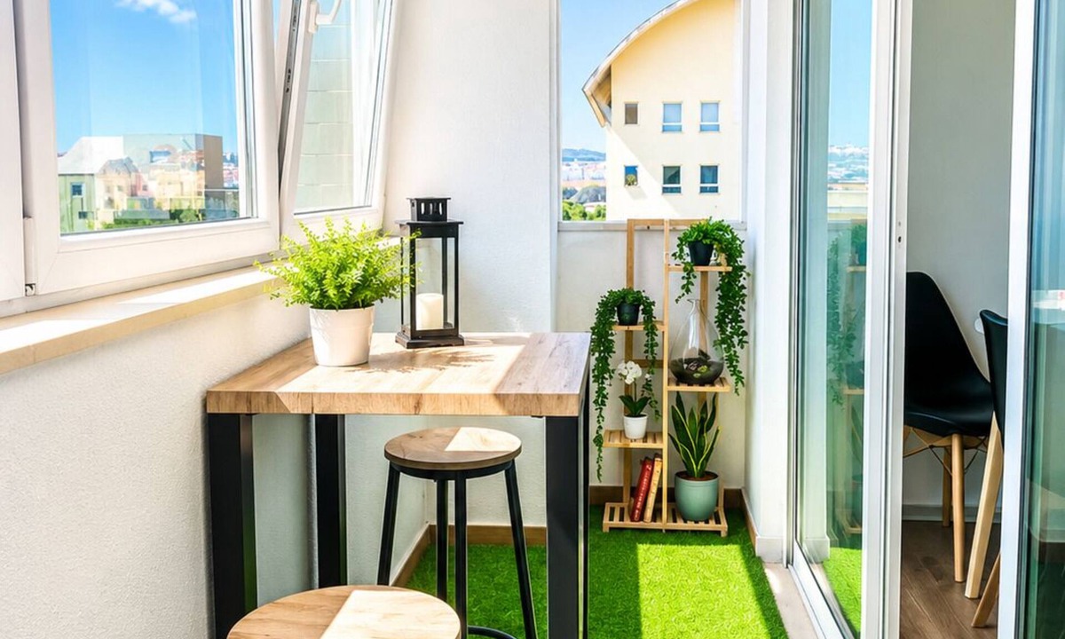 Carnide Apartment | Lisbon Luxury T1: Free Pool, Tennis, Gym, Game Room & Parking