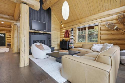 Bear Valley House | Log Cabin with Shou Sugi Ban Fireplace - VH401 home