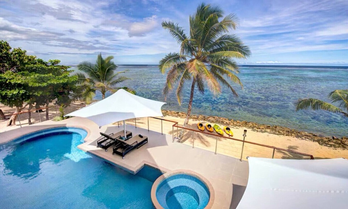 Tagaqe House | LomaniWai luxurious all-inclusive beachfront villa