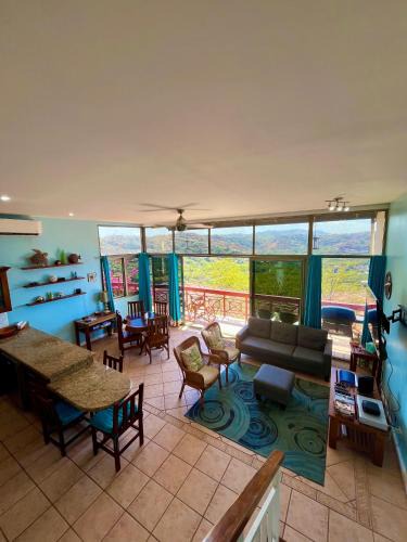 Panama Beach Villa | LoneStar Tico
