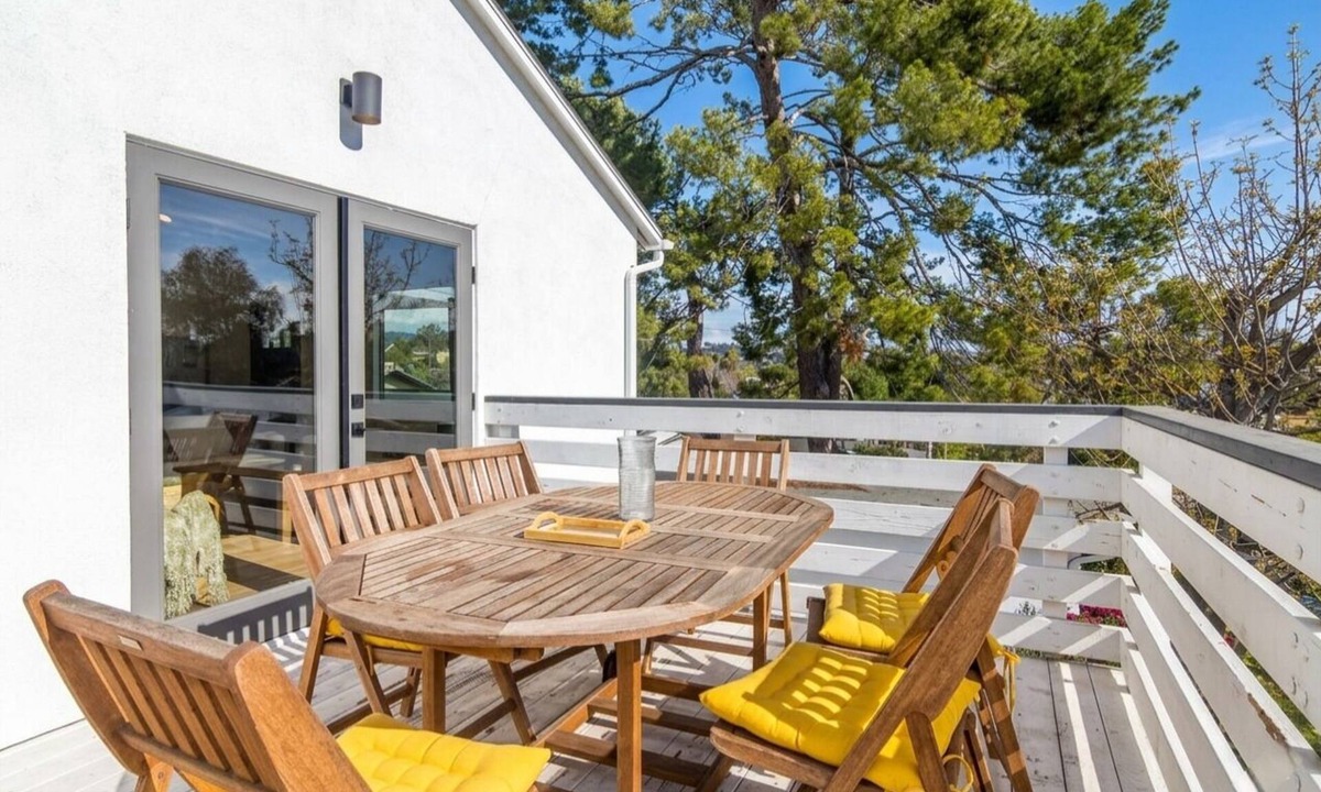 Eagle Rock House | Lovely 3BR Retreat Home in Highland Park