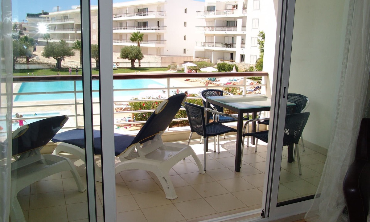 Lagos Apartment | Lovely Apartment on a complex with pool, Wifi, air con plus UK TV available