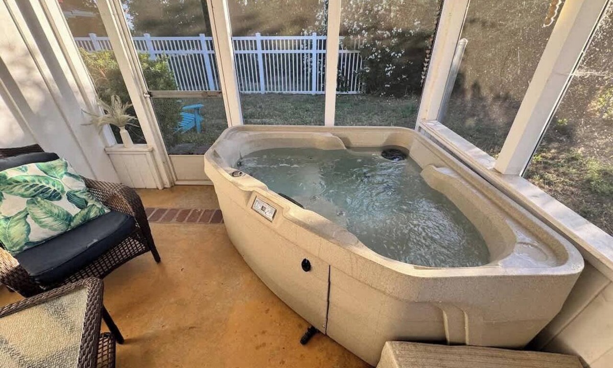 Cascade House | Lover's Hideaway