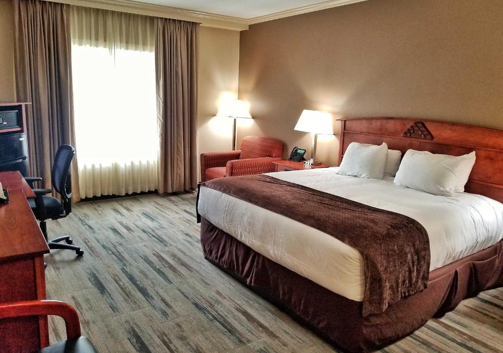 Smith River Hotel | Lucky 7 Casino & Hotel (Howonquet Lodge)