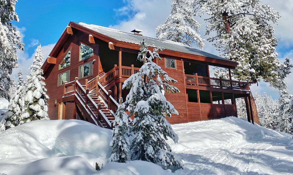 Bear Valley House | Lux 4 Bedroom Mountain Home W/ Sauna & Jacuzzi Tub