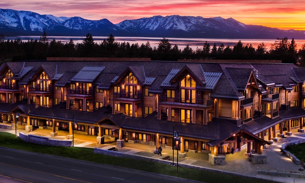 Lakeside Park Condo | Luxury 3Br Residence steps from Heavenly Village & Gondola 3 Bedroom Condo by RedAwning